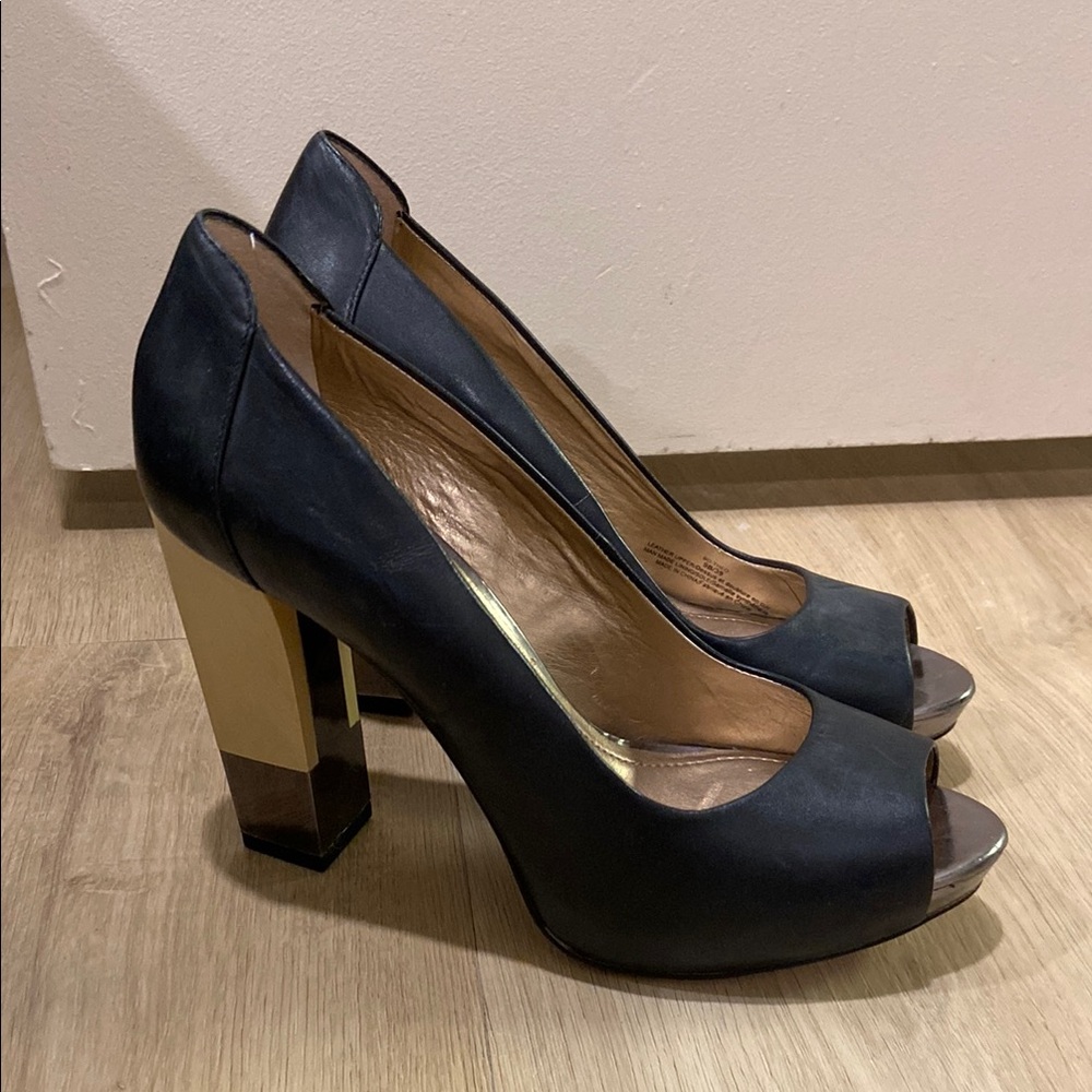 Elegant Black and Gold Peep-Toe Heels